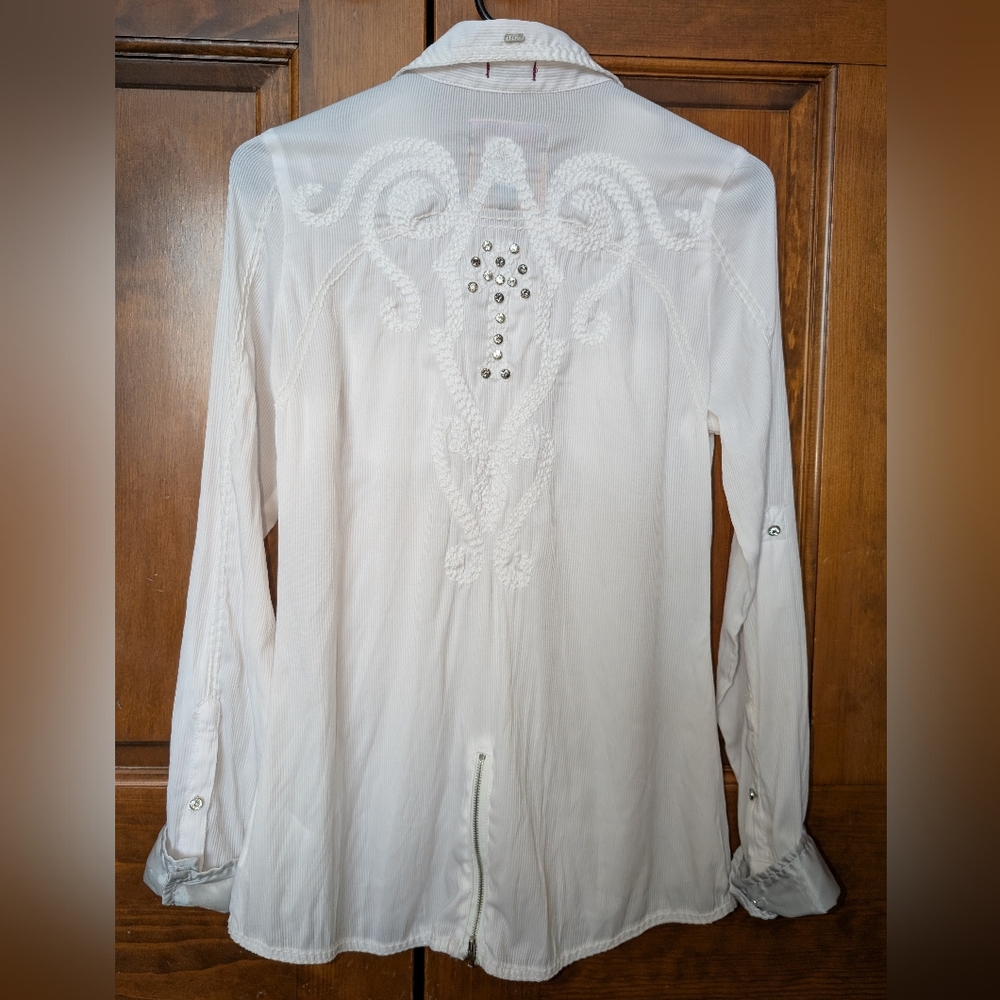 Roar White Button-Up Rhinestone Women's Shirt - Picture 3 of 16